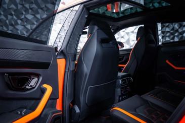 Lamborghini Urus SE — photo 13