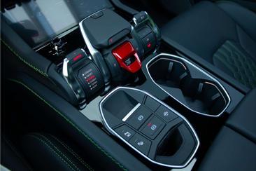 Lamborghini Urus SE — photo 11