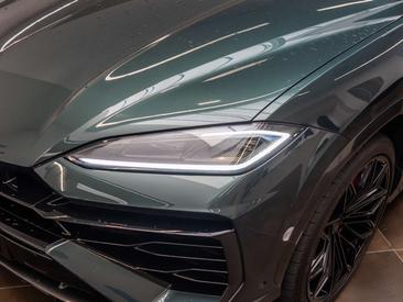 Lamborghini Urus SE — photo 7