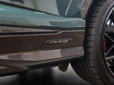 Lamborghini Urus SE — photo 9