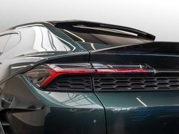 Lamborghini Urus SE — photo 11