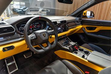 Lamborghini Urus SE — photo 4