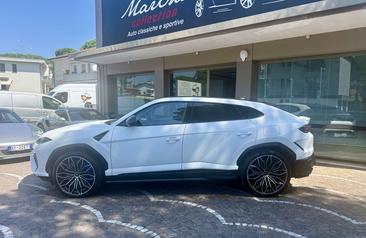 Lamborghini Urus SE — photo 11