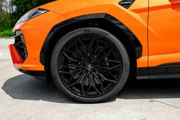 Lamborghini Urus SE — photo 8