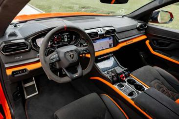 Lamborghini Urus SE — photo 11