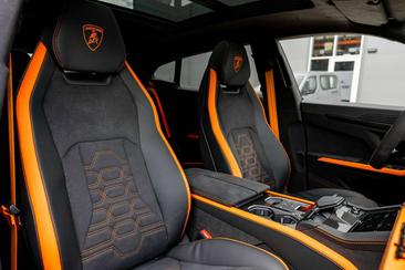 Lamborghini Urus SE — photo 13