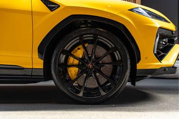 Lamborghini Urus SE — photo 12