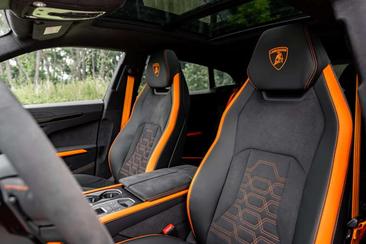 Lamborghini Urus SE — photo 14