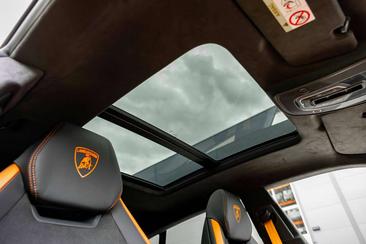 Lamborghini Urus SE — photo 15