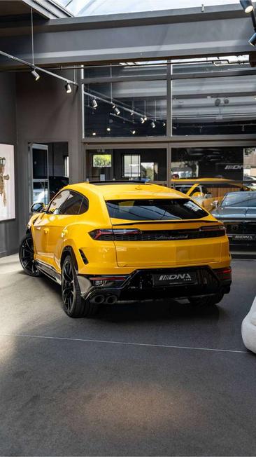 Lamborghini Urus SE — photo 26