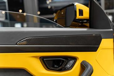 Lamborghini Urus SE — photo 29