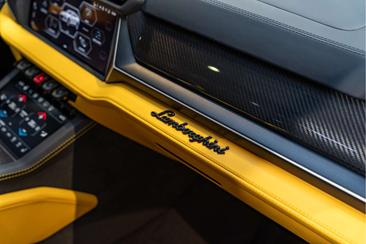Lamborghini Urus SE — photo 36