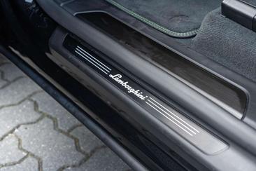 Lamborghini Urus SE — photo 13