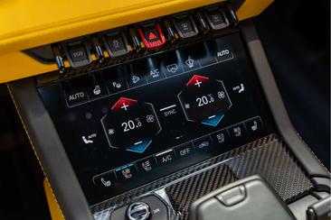 Lamborghini Urus SE — photo 44