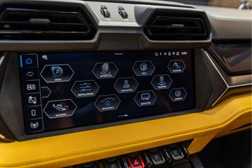 Lamborghini Urus SE — photo 46