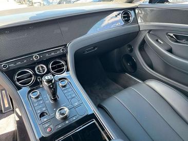 Bentley Continental GT V8 — photo 27