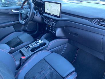 Ford Kuga 2.5 Duratec FHEV — photo 13