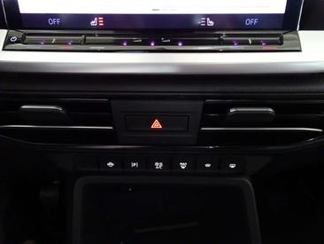 Ford Tourneo Connect MPV 2.0 EcoBlue — photo 11
