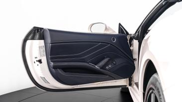 Ferrari California T — photo 11