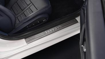 Ferrari California T — photo 15