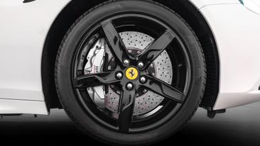 Ferrari California T — photo 16