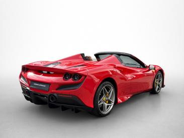 Ferrari F8 Spider — photo 3