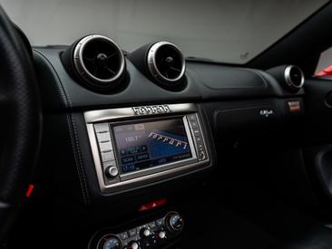 Ferrari California — photo 18