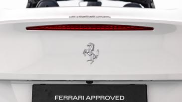 Ferrari California T — photo 32