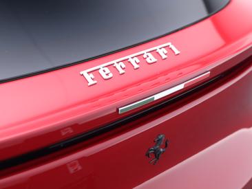 Ferrari Purosangue — photo 25