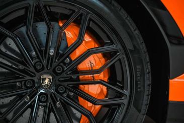 Lamborghini Urus SE — photo 12