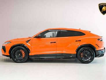 Lamborghini Urus SE — photo 13