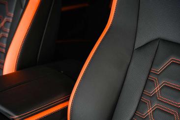 Lamborghini Urus SE — photo 15