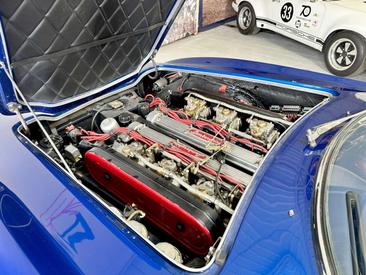 Lamborghini 400 GT — photo 11