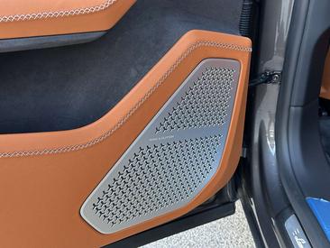 Lamborghini Urus SE — photo 14
