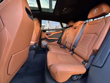 Lamborghini Urus SE — photo 16