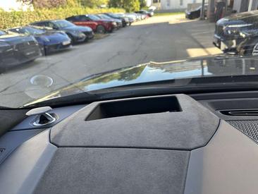 Lamborghini Urus SE — photo 29