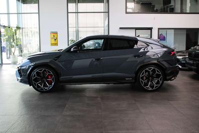 Lamborghini Urus Performante