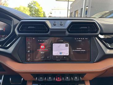 Lamborghini Urus SE — photo 31