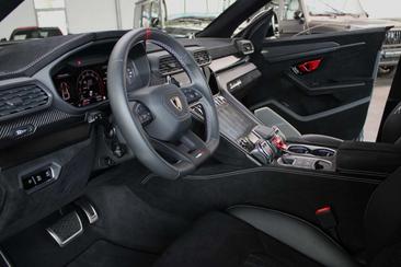 Lamborghini Urus Performante — photo 4