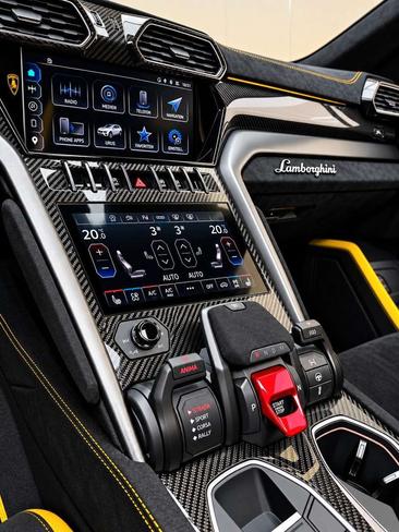 Lamborghini Urus Performante — photo 26