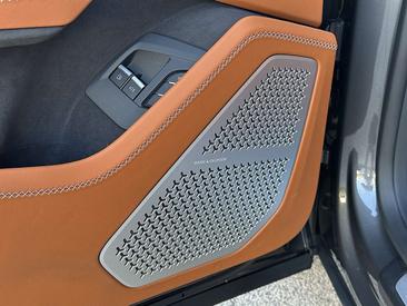 Lamborghini Urus SE — photo 39
