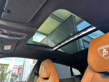 Lamborghini Urus SE — photo 44
