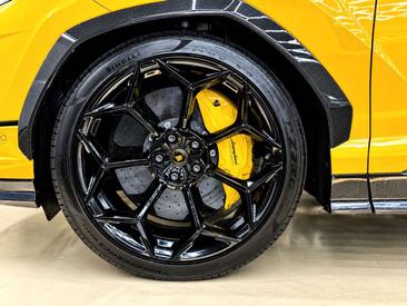 Lamborghini Urus Performante — photo 48