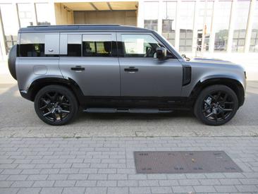 Land Rover Defender 110 P400e — photo 4