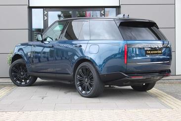 Land Rover Range Rover P550e — photo 2