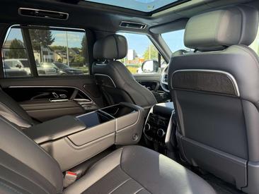 Land Rover Range Rover P550e — photo 10