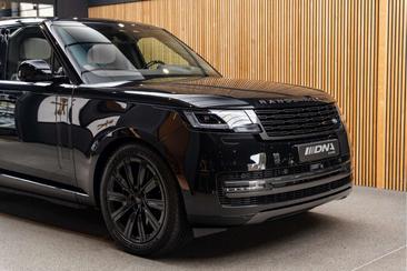 Land Rover Range Rover P550e — photo 11