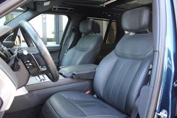 Land Rover Range Rover P550e — photo 4