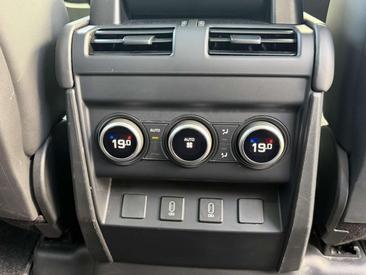 Land Rover Defender D350 — photo 13