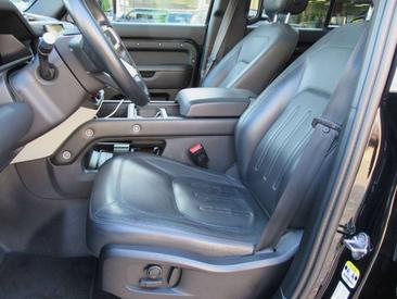 Land Rover Defender 110 P400e — photo 8